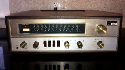 The Fisher 220-T AM/FM Solid State Stereo Receiver Wood Case Perfect Condition-image