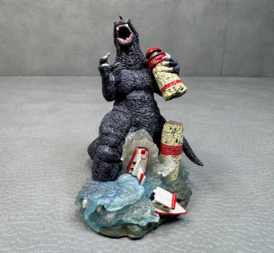 Carlton Cards Heirloom Collection Godzilla Christmas Ornament with Light & Sound-image