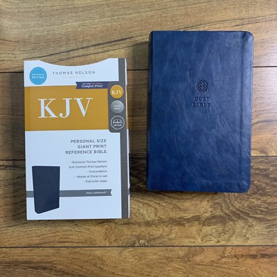 New KJV Personal Size Giant Print Reference Bible Thomas Nelson Navy Leathersoft-image