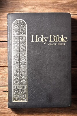 Nelson Regency Holy Bible King James Version GIANT PRINT Red Letter 1976-image