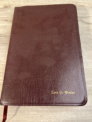Holy Bible Giant Print Center Column Reference Ed. 994BG NKJV Tabs Red Letter-image