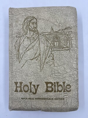 Holy Bible Gold Seal Remembrance Edition 1971 Royal Publishers KJV Red Letter-image