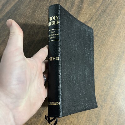 NIV 1984 Ministers Bible - Black Genuine Leather - OOP 84 -Center Column Refer-image