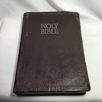 Holy Bible NKJV Giant Print Center Column Reference Edition Leather Nelson 895BG-image