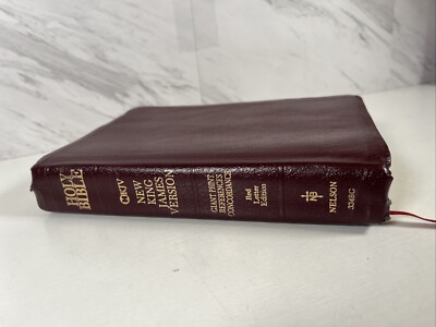 Holy Bible NKJV Giant Print by Nelson Publishers 334BC Leather Binding Index Tab-image