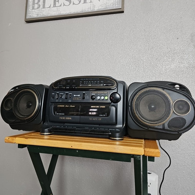 Vtg Fisher boom box model PH D7700 1992 radio great with power chord 90s Read-image