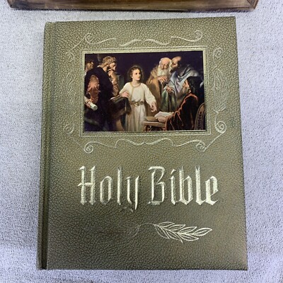 Holy Bible Heirloom Family Bible King James Master Reference Edition 1971 Green-image