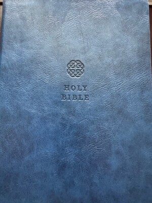 KJV Bible : King James Version, Navy Leathersoft, Comfort Print, ...-image