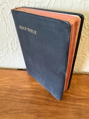 Holy Bible  King James Version Leather Center Column References Collins 1956-image