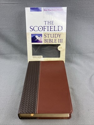 NKJV Scofield Study Bible III Basketweave  Leather Red Letter Thumb-Indexed-image