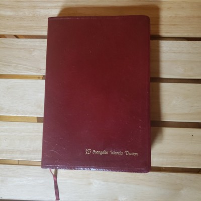 Holy Bible KJV Holman Giant Print Reference Bible Red Leather Clean Nice-image