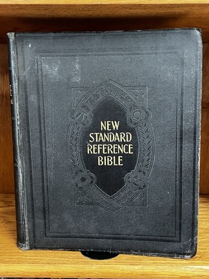 Vintage 1936 Blue Ribbon New Standard Reference Indexed Bible-Hertel Giant-image