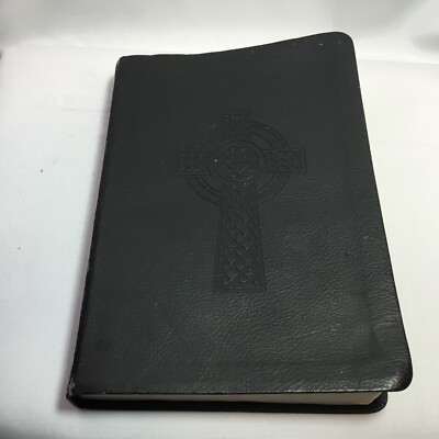 Holy Bible Holman Christian Standard (HCSB) Personal Size, Faux Leather - GOOD-image