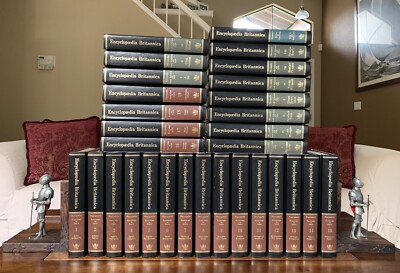 THE NEW ENCYCLOPEDIA BRITANNICA 15TH EDITION 30 VOL.1979 NICE OLD VINTAGE BOOKS -image