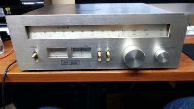 Fisher FM-2110 FM Multiplex Tuner-image
