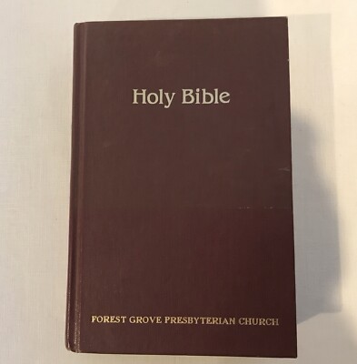 The NKJV The Holy  Bible by Thomas Nelson Publishers 1984 Clean Copy-image