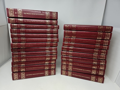 The World Book Encyclopedia 1986 / 1987 Recap Leather Bound 23 Books-image