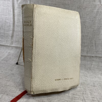 Holy Bible 1961 White Illustrated World Publishing KJV King James Vintage Red-image
