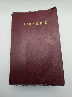 Holy Bible Giant Print Center Column Reference NKJV Nelson 991BG 1994 Red Letter-image