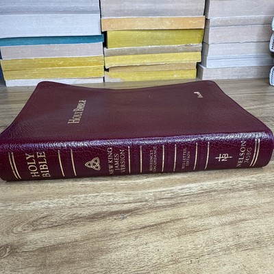 1983 Nelson NKJV New King James Bonded Leather Royal Reference Bible 745BG-image