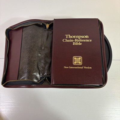 Thompson Chain Reference Study Bible Kirkbride Copyright 1983 Zip Leather Bound-image