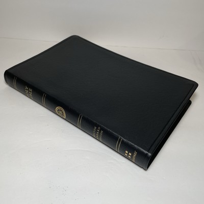ESV Crossway Thinline Reference Holy Bible - Leather Bound ESV Bibles Very Good-image