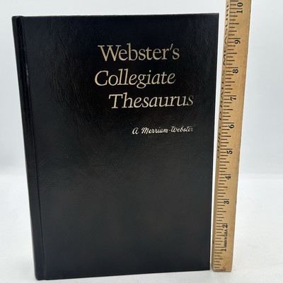 Vintage Websters Collegiate Thesaurus. A Merriam Webster Copyright 1976. Leather-image