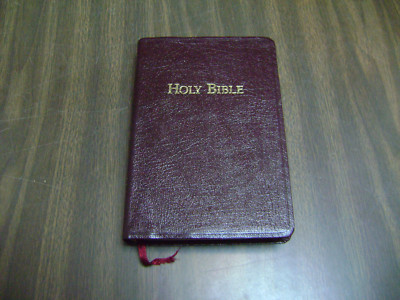 KJV HAND SIZE GIANT PRINT REFERENCE 1558187869 BURGUNDY BONDED LEATHER INDEXED-image