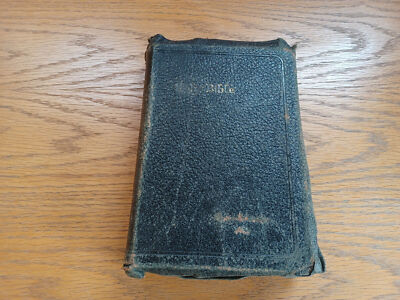 Holy Bible Authorized King James Version Self Pronouncing Reference Red Letter G-image