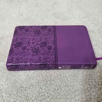 HCSB Ultrathin Reference Bible Purple Leather Touch Index-image