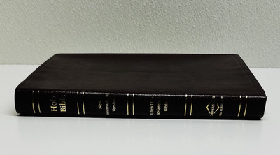 Burgundy The Holy Bible NIV Ultra Thin Reference Cornerstone Bible Publishers VG-image