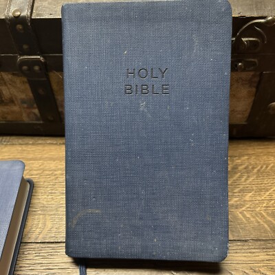 The CEB Navigation Bible Blue Imitation Leather Cover-image