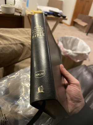 The Billy Graham Training Center Bible Black Bonded Leather-image
