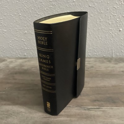 King James KJV Compact Reference Bible Red Letter ISBN 0310931991 Leather Look-image