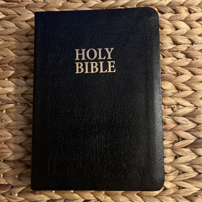 Holy Bible King James Version Giant Print Center-Column-image