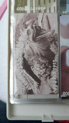 godzilla daikaiju hyakka cocoa chocolate cigarettes card japan 006-image