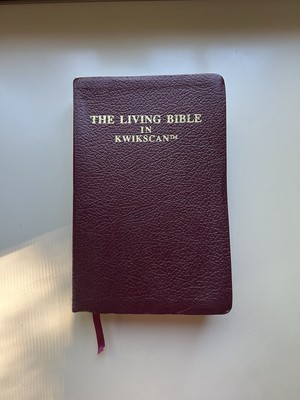 The Living Bible In Kwikscan 1989 Large Print Paperback Leathercover-image