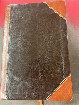 NKJV Giant Print Center-Column Reference Bible Thumb Indexed Imitation Leather-image