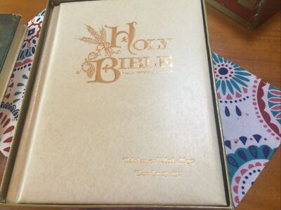 Holy Bible Family Reference Edition Leather KJV Nelson Illustrated 1971 -image