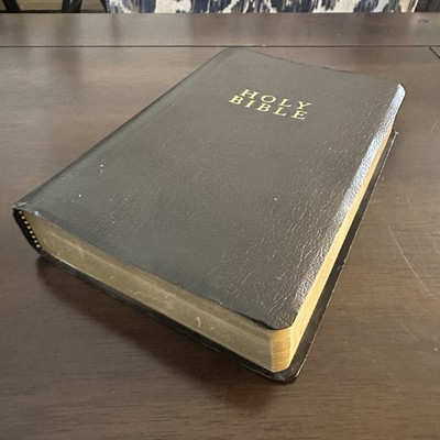 Vintage Holy Bible NIV Zondervan 2001 Revised Leather Bound Red Letter Edition-image