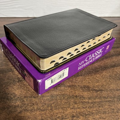 NIV 1984 Classic Reference Bible Thumb Indexed - Top Grain Genuine Leather - 84-image