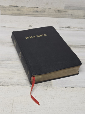 RARE Royal Holy Bible KJV New Encyclopedic Reference Edition 1971 Black Leather-image