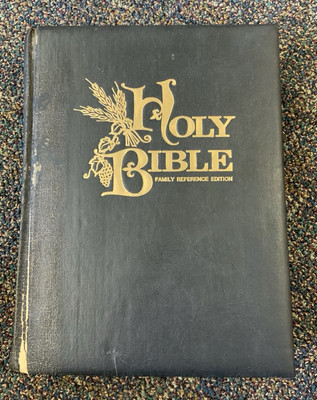 Holy Bible Family Reference Edition KJV  Imitation Leather ED 1971 Red Letter-image