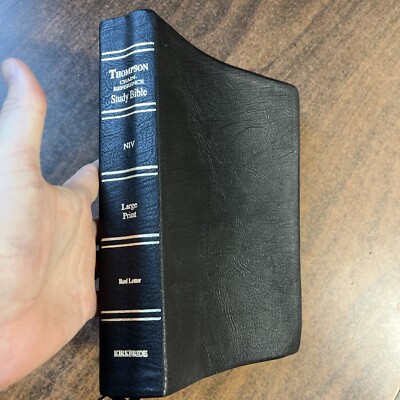 NIV 1984 Large Print Thompson Chain Reference Bible - Black Leather - OOP 84-image