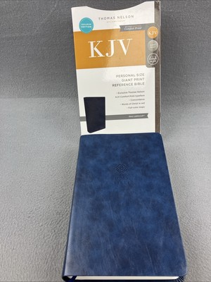 KJV Reference Bible Thomas Nelson Giant Print Red Letter Navy Leathersoft-image