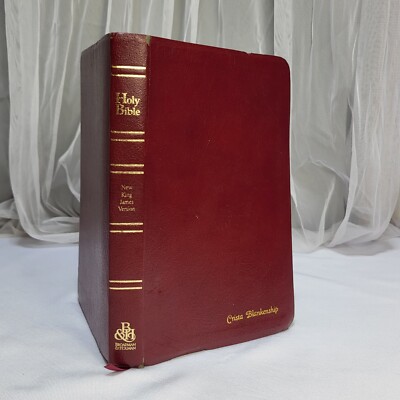 Holy Bible New King James Red Letter Reference Burgundy Bonded Leather 1988-image