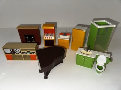 Fisher Price F-P TOYS VINTAGE 1970's Dollhouse Lot Kitchen Bathroom Stereo Piano-image
