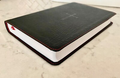 NIP CHRISTIAN STANDARD BIBLE Holman Genuine Black Leather Red Letter Concordance-image
