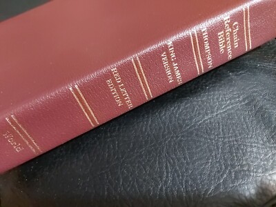 Chain Reference Bible- Red Leather Edition - With Faux Leather Carrying Case-image