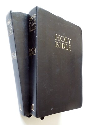 Lot of 2 Holy Bibles (New King James Version) - 2006 sc (leather), Thomas Nelson-image
